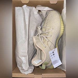 Yeezy Boost 350 V2